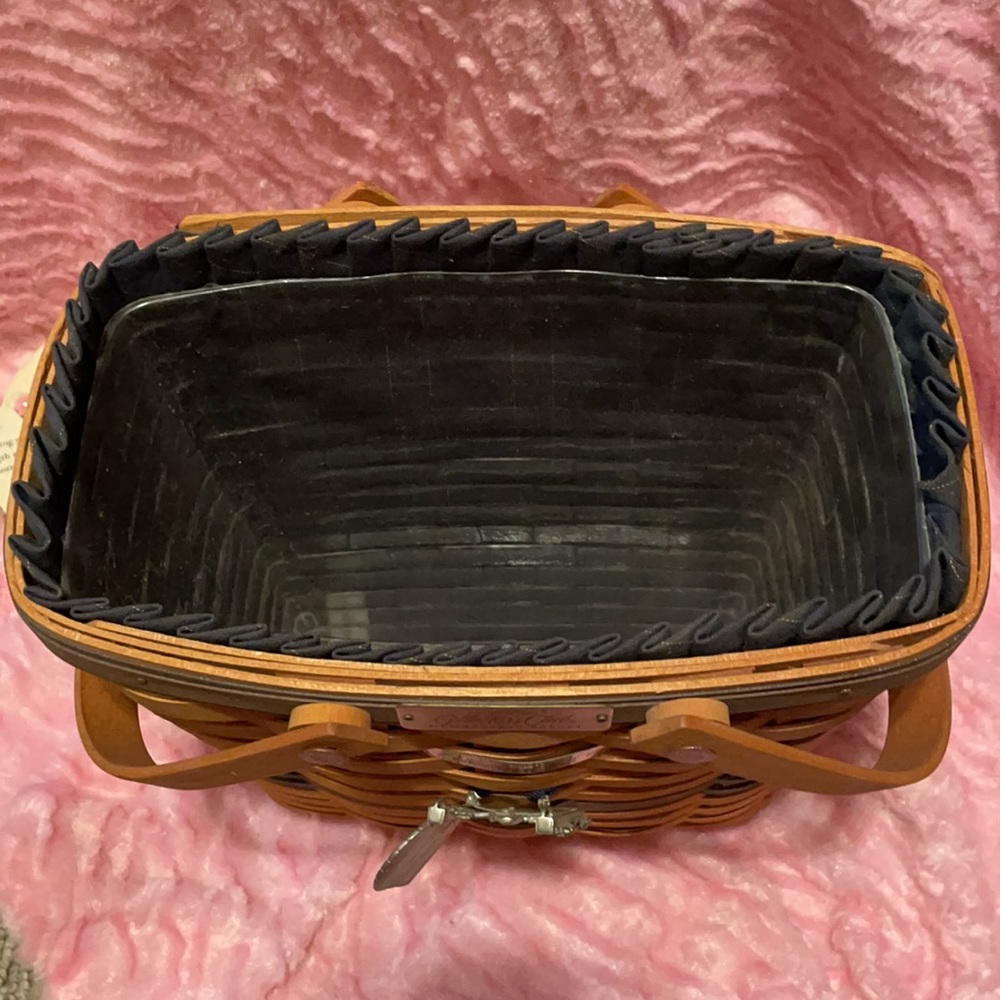 2000 Collectors Club Longaberger Membership Basket - Picture 4 of 9